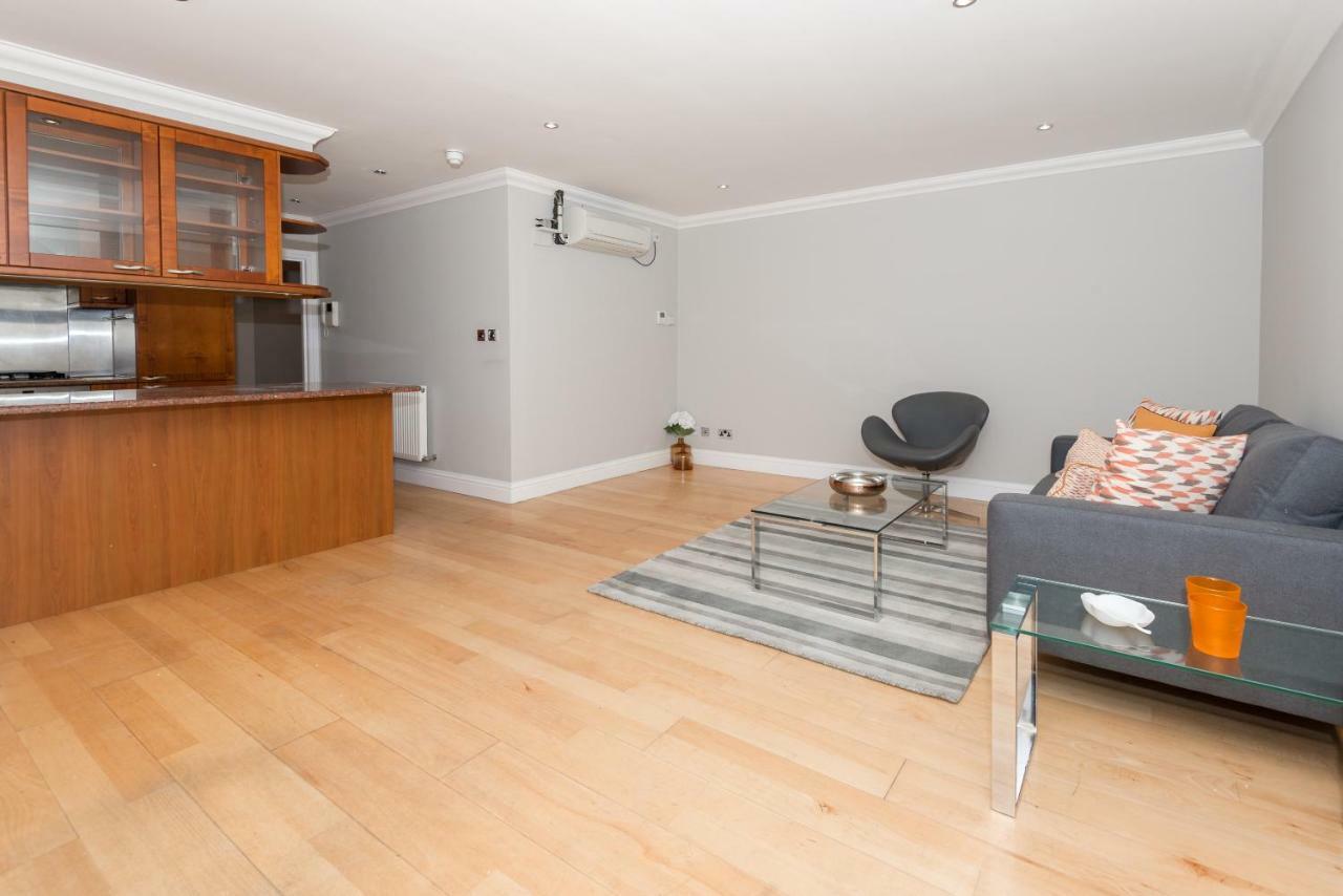 One Bedroom Hyde Park Apartment London Bagian luar foto