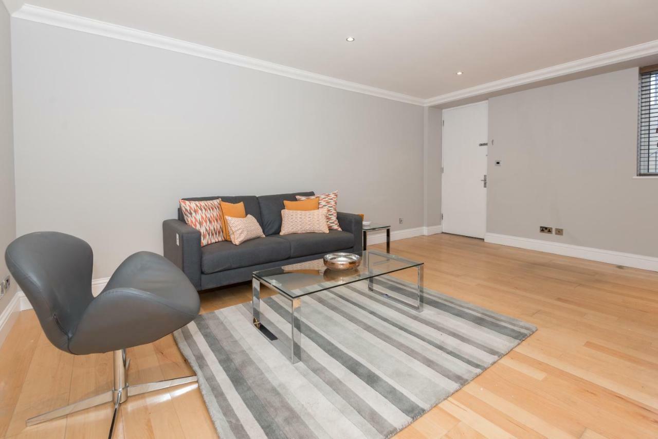 One Bedroom Hyde Park Apartment London Bagian luar foto
